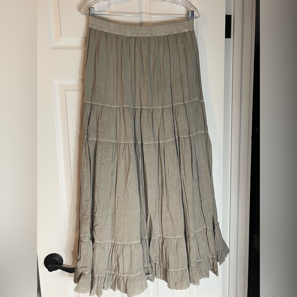 AMERICAN EAGLE Boho Tan Maxi Skirt Size Medium - Picture 2 of 7